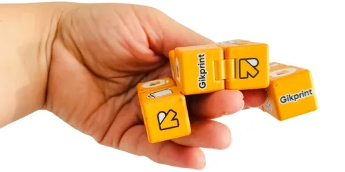 cubo publicitario infinito personalizado para merchandising corporativo